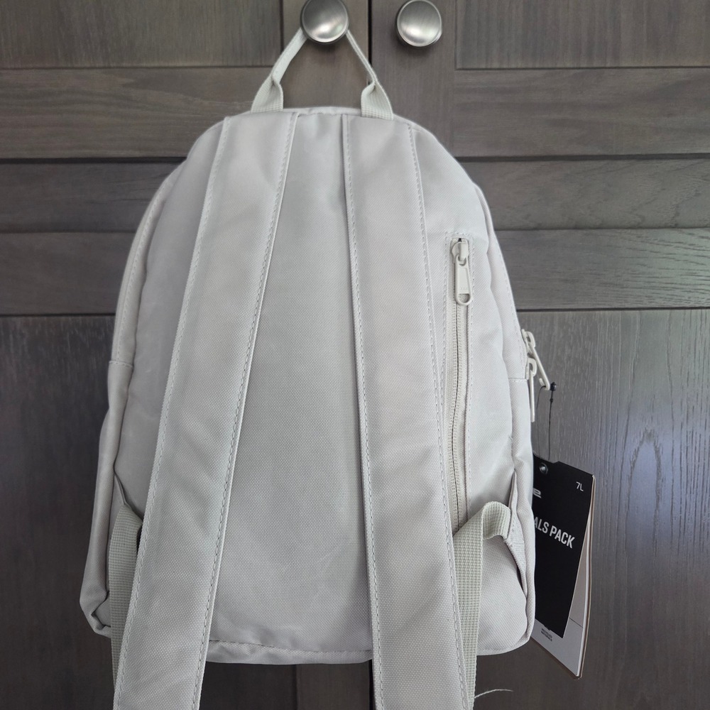 Dakine Essentials Pack Mini Backpack Silver Lining Recycled Material 7L - Picture 6 of 16